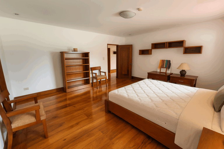 bedroom4