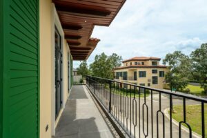 2d0d037f f675 4fbe ac72 8550191013ec