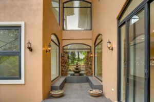 img d92c8ed45badb85b30cb3a149eaff686 v